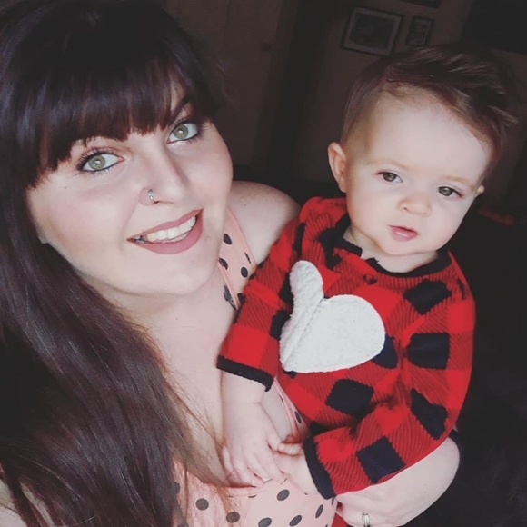 Meet your Posher, Alyssa - Picture 1 of 1